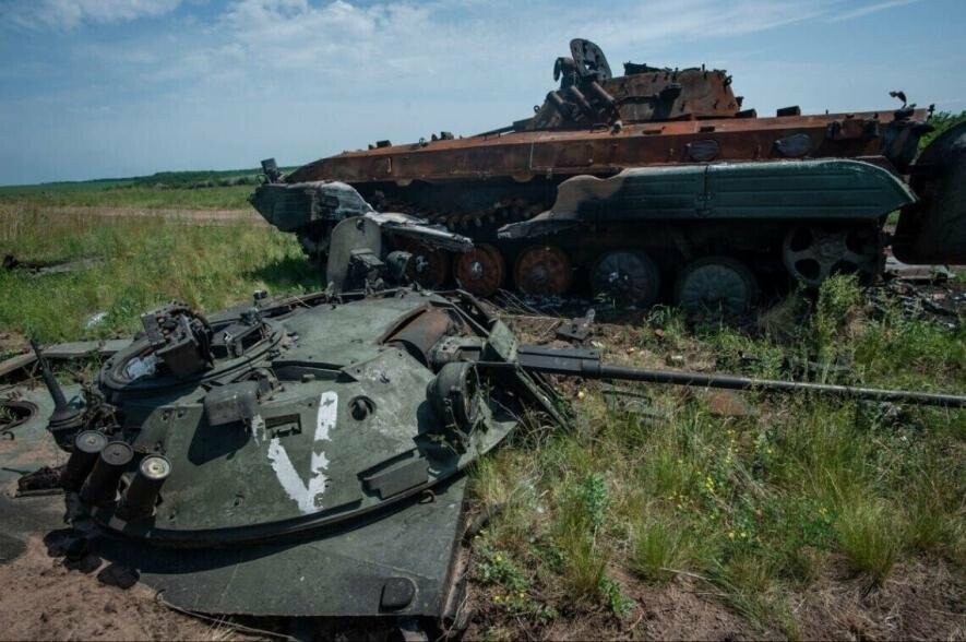 Збитий літак та вертоліт, 550 ліквідованих окупантів: нові втрати росії у війні