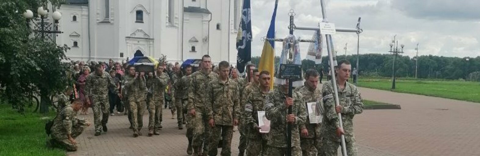 У Чернігові попрощалися з двома воїнами 1-ї окремої танкової Сіверської бригади