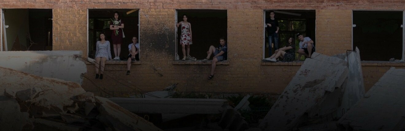 «Ми не можемо відбудувати радянську систему освіти, заплативши таку ціну». Як школи Чернігова повертаються до життя після бомбардувань