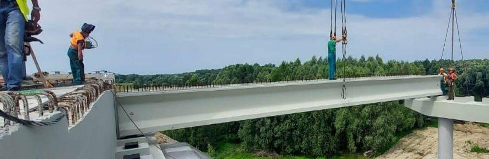 На Чернігівщині відновлюють міст Через Десну