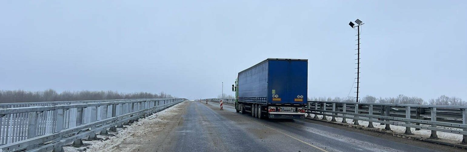 Поблизу Чернігова відновили проїзд мостом через Десну