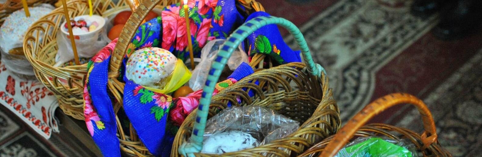 Великодній Чернігів: у Катерининській церкві почали освячувати пасхальні кошики