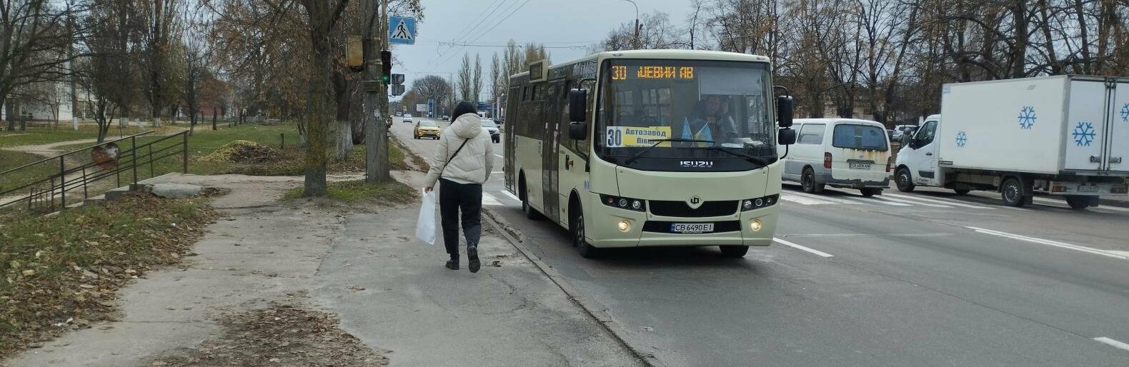 Готівкою має бути дорожче: у Чернігові може зрости вартість проїзду у автобусах