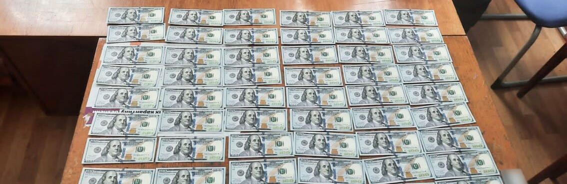 Вкрала у пенсіонерки з Чернігівщини майже 400 тисяч гривень та втекла до Києва