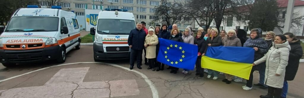 Автопарк Чернігівської обласної лікарні поповнився двома «швидкими»