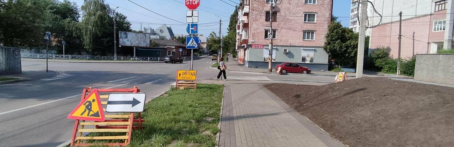 На одній з вулиць Чернігова перекрили рух транспорту: деталі
