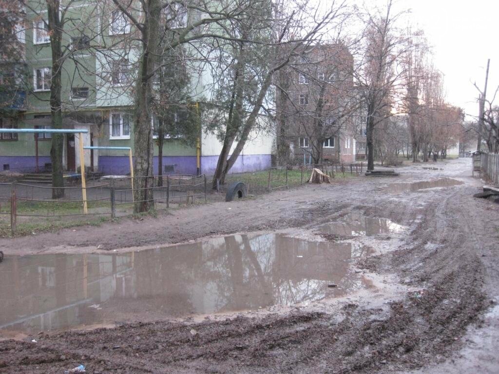 Самые легендарные лужи Чернигова. ТОП-10, фото-17 Самые легендарные лужи Чернигова. ТОП-10, фото-17