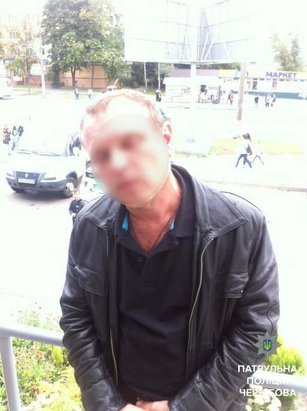 Двое черниговцев прятали боевую гранату в пиццерии , фото-1 Двое черниговцев прятали боевую гранату в пиццерии , фото-1