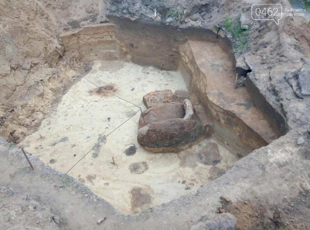 В Чернигове раскопали печь XI века, фото-2 В Чернигове раскопали печь XI века, фото-2