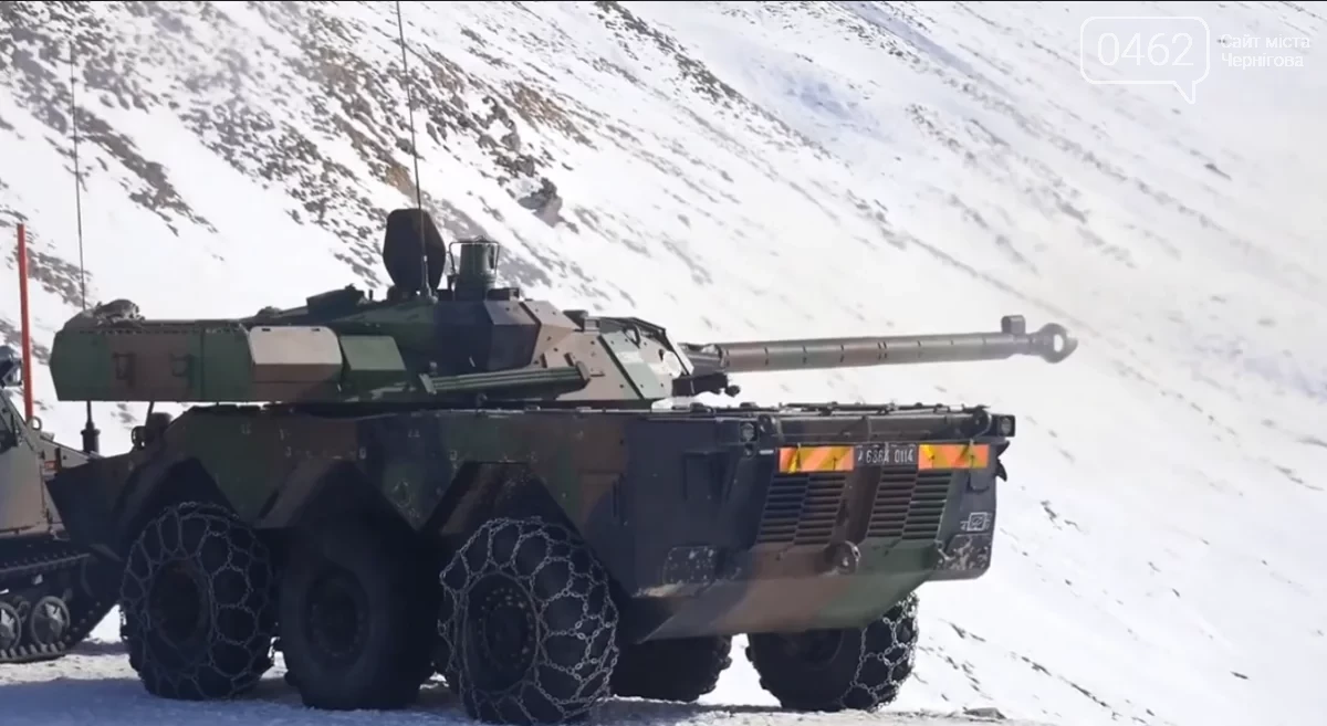 Легкий танк AMX-10RC, який Франція передає Україні