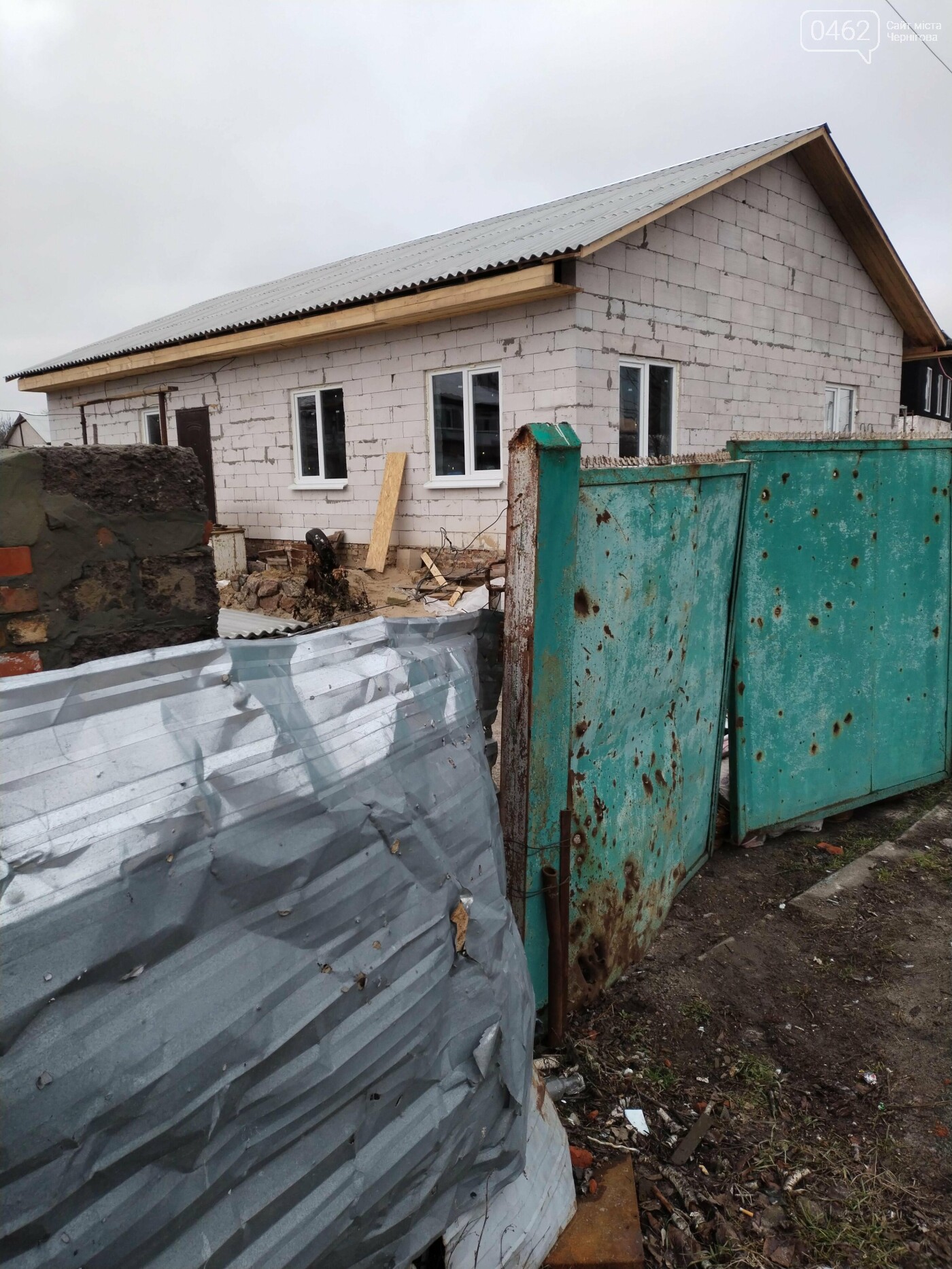 Будинки відновлюються силами власників і за допомогою волонтерів