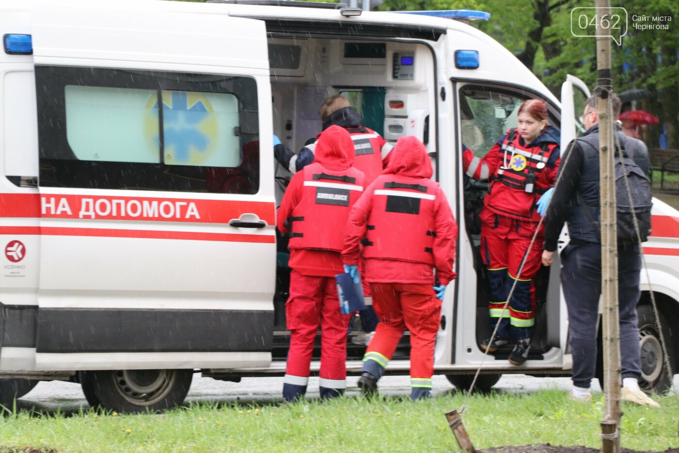 Ракетний удар по Чернігову: фото з постраждалого району