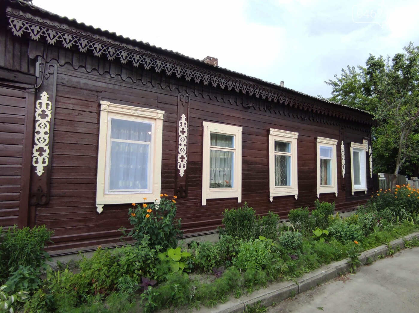 Старовинний будинок на вул. Зеленій - в подібному, можливо, колись жив А. Верзилов