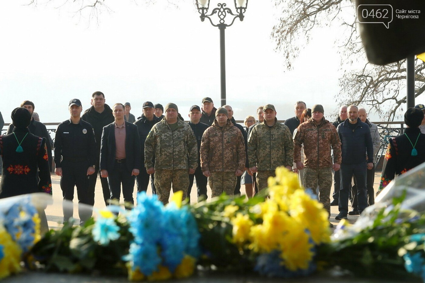 Покладання квітів до пам'ятника Тарасу Шевченку в Чернігові