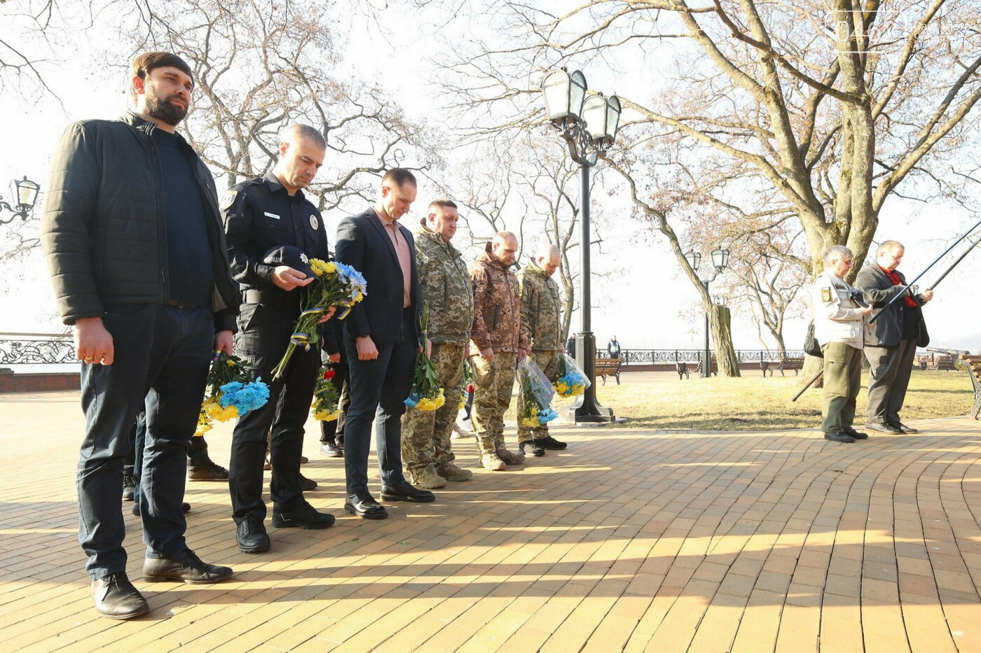 Покладання квітів до пам'ятника Тарасу Шевченку в Чернігові