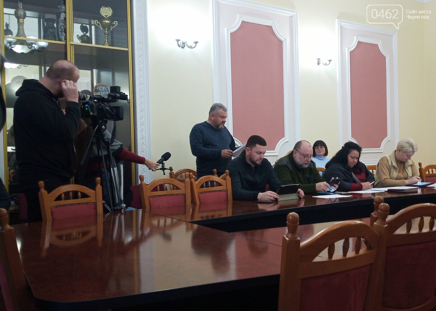 Олена Лисенко (друга праворуч) під час засідання виконкому 10 листопада