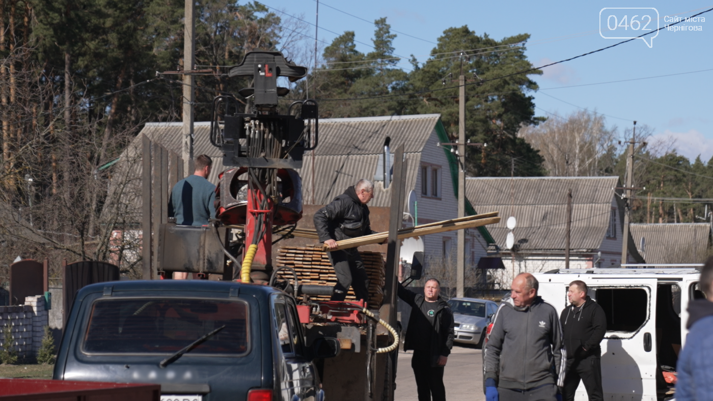 Люди допомагають родині загиблого Максима Моісеєнка