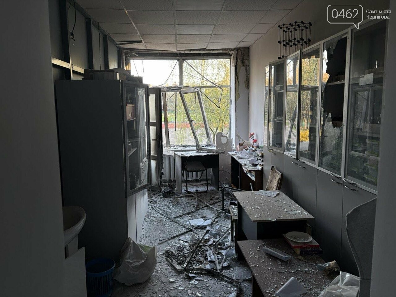 Руйнування внаслідок атаки росіян у Чернігові, 19 квітня