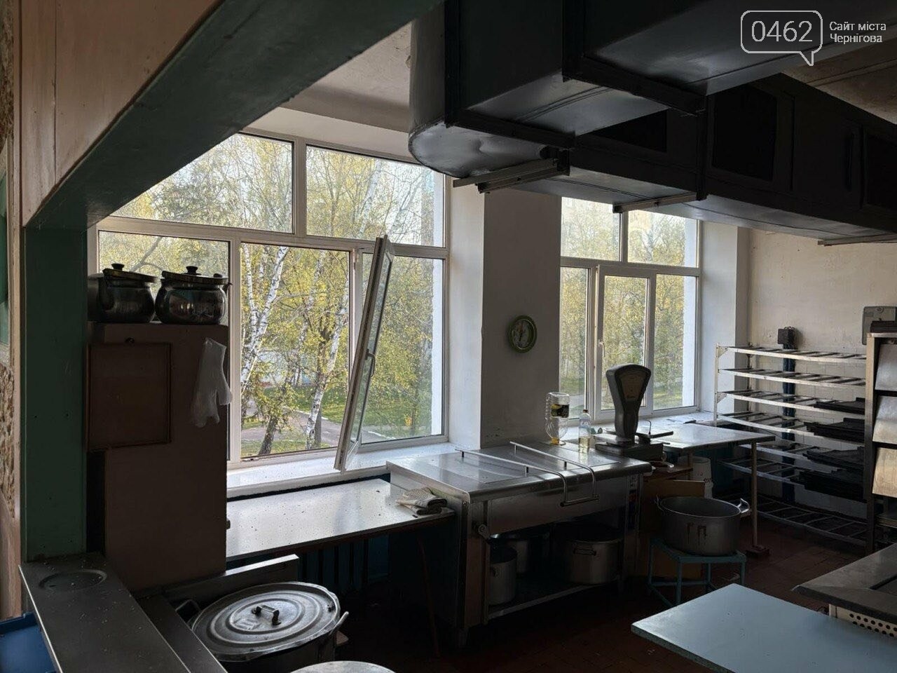 Руйнування внаслідок атаки росіян у Чернігові, 19 квітня