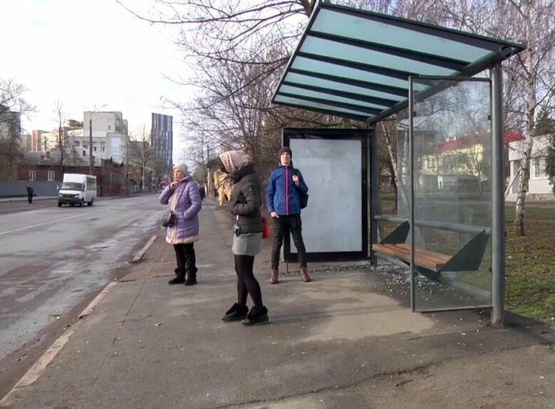 Нові скляні зупинки продовжать ставити у Чернігові. Але не на Шерстянці