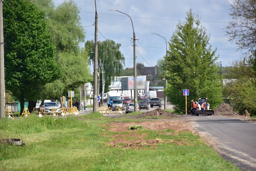 На перехресті Шевченка та Малиновського розпочали облаштовувати рух по колу, фото-3