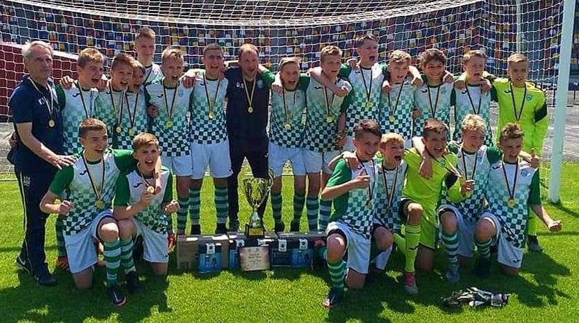 Юнаки з Чернігова вперше в історії стали футбольними чемпіонами України, фото-1