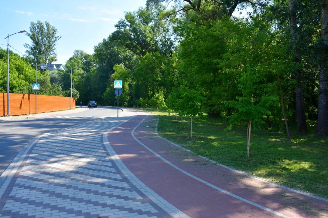 Комфортне місто: у Чернігові облаштовано більше 40 км велодоріжок, фото-4