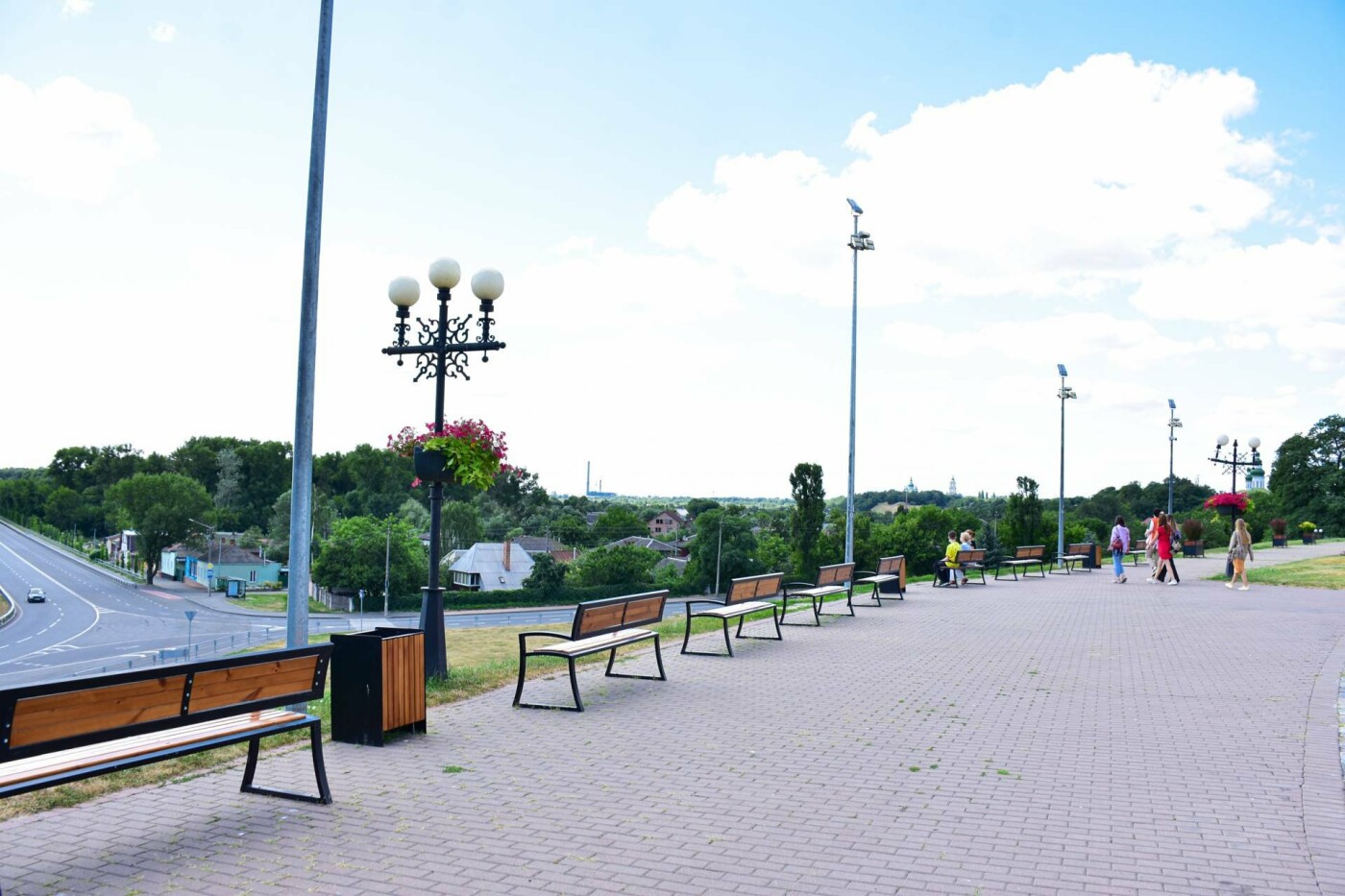 Площу біля Катерининської церкви прикрасили квітами (ФОТО), фото-14