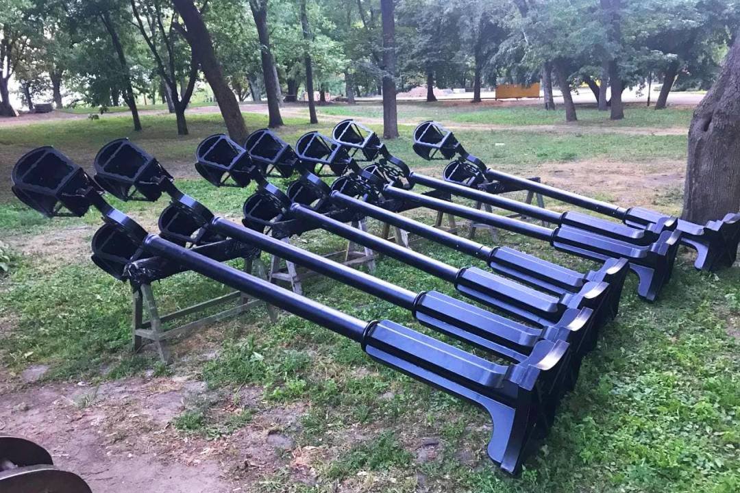 Вал у Чернігові: вкладають газон та встановлюють ліхтарі (ФОТОРЕПОРТАЖ), фото-21