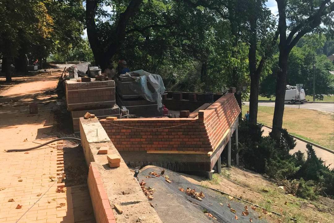Вал у Чернігові: вкладають газон та встановлюють ліхтарі (ФОТОРЕПОРТАЖ), фото-23