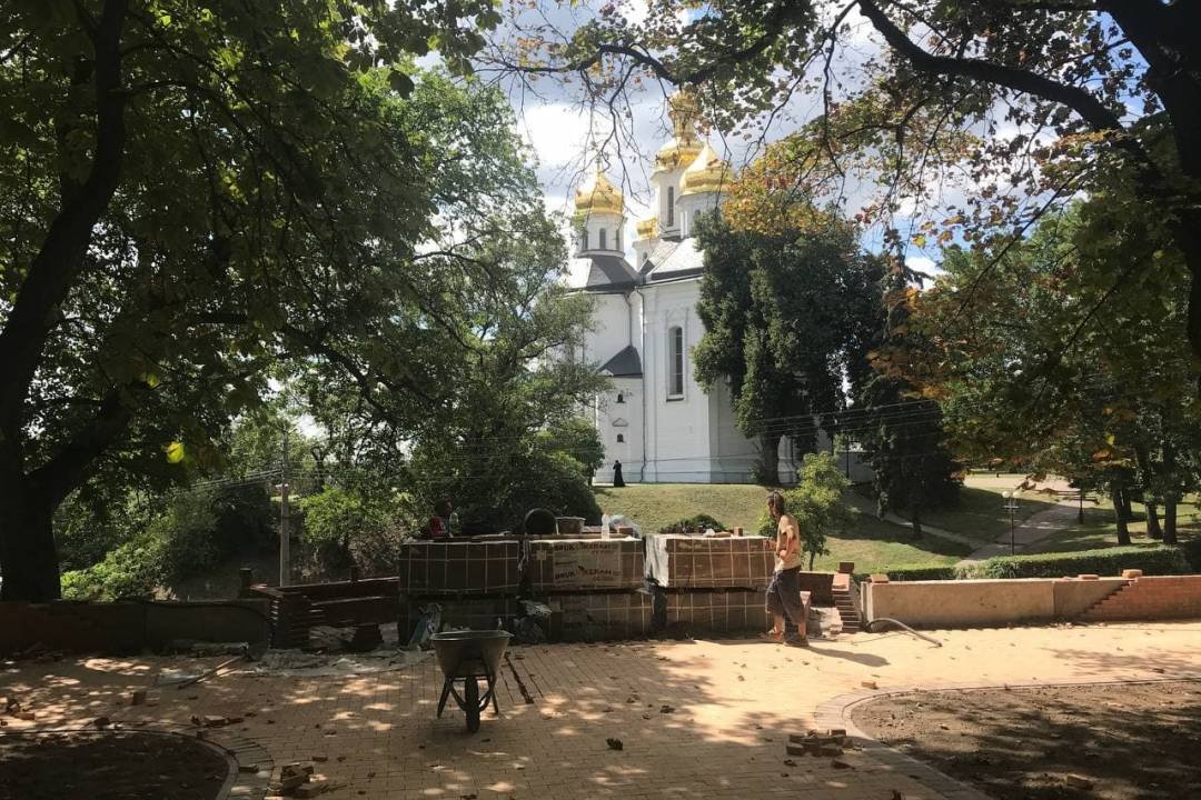 Вал у Чернігові: вкладають газон та встановлюють ліхтарі (ФОТОРЕПОРТАЖ), фото-24