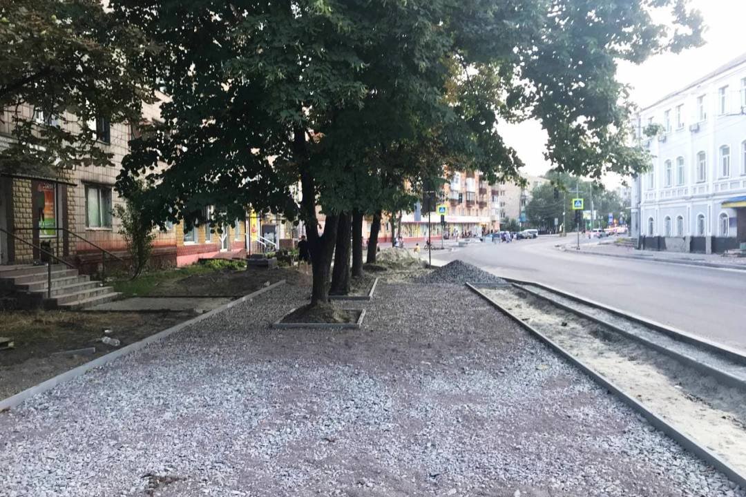Вулиця Шевченка. Роблять тротуари і не забувають про дерева. Скільки планують висадити? (СВІЖІ ФОТО), фото-11