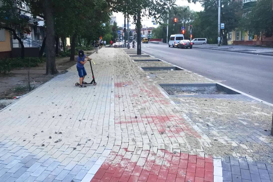 Вулиця Шевченка. Роблять тротуари і не забувають про дерева. Скільки планують висадити? (СВІЖІ ФОТО), фото-21