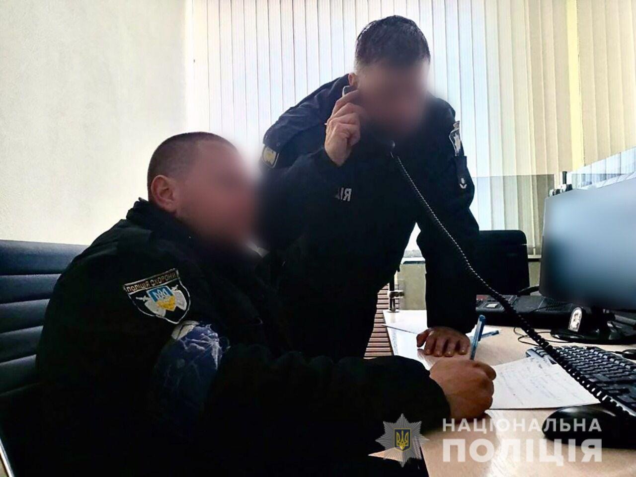 Викрали алкоголь та електрообладнання: у Чернігові затримали мародерів