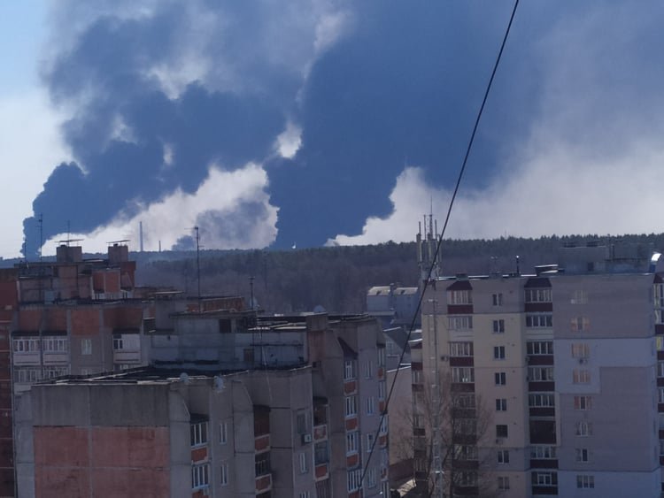 Вижити в облозі. Пічка на балконі, туалет у дворі – як живуть у чернігівських багатоповерхівках