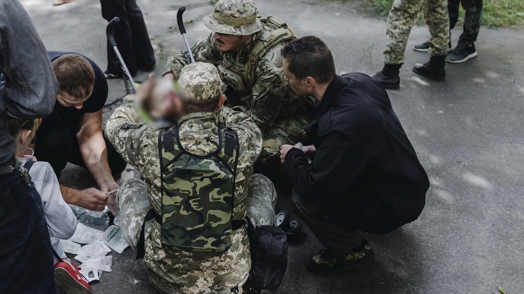Вибух на Валу у Чернігові: постраждалого 2-річного хлопчика транспортують до Охматдиту