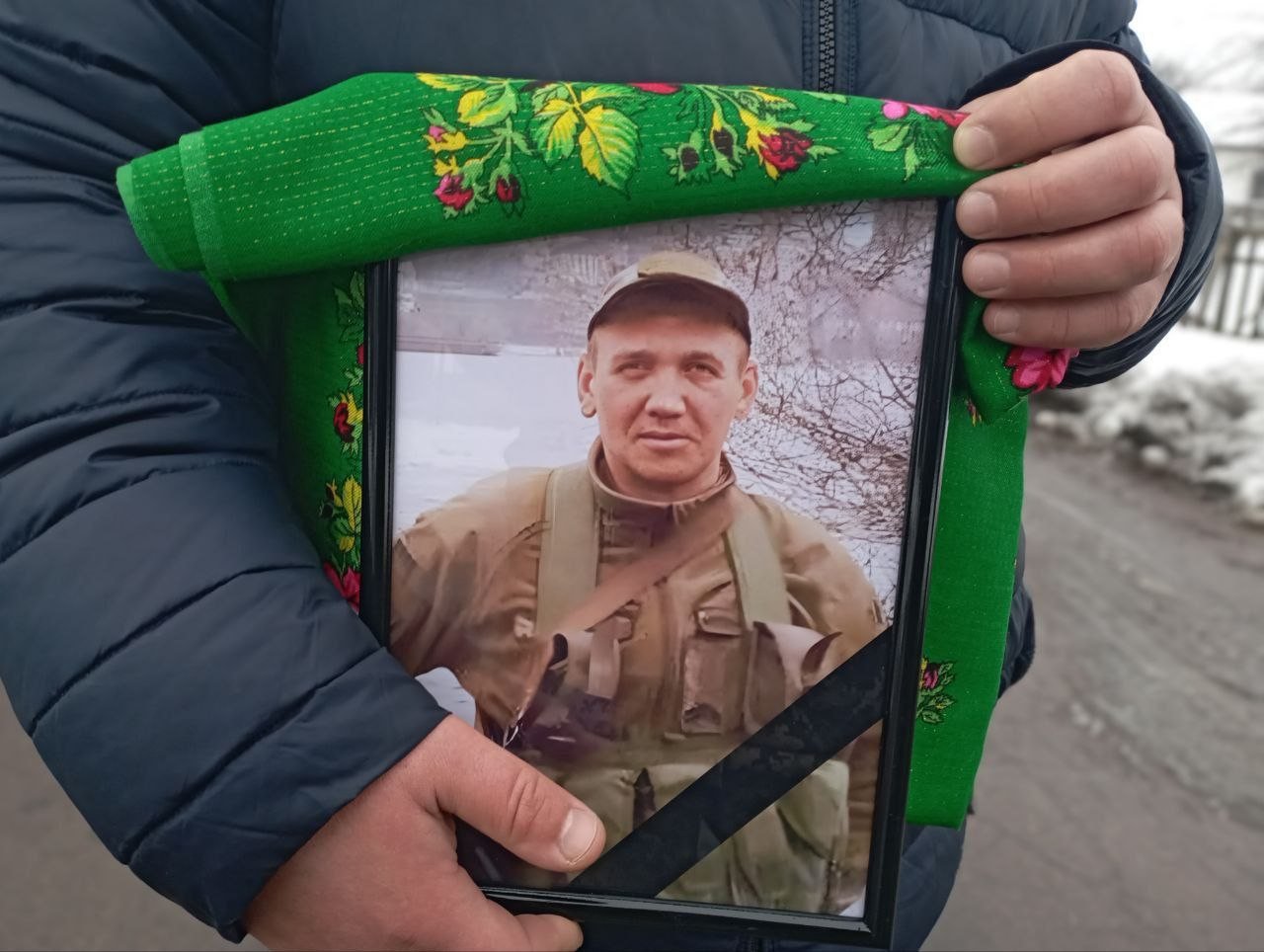 Потрапив під ворожий обстріл: на Чернігівщині попрощалися із Захисником