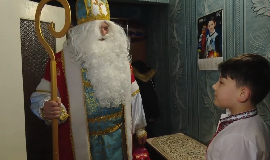 У Чернігові Святий Миколай привітав дітей загиблих героїв України