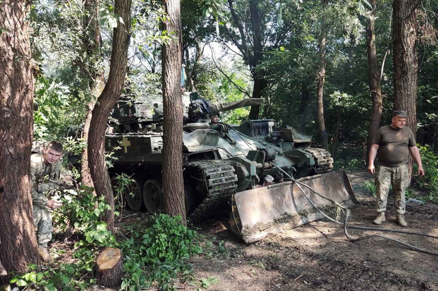 Біля Шестовиці з води витягли російський танк, який не зміг переправитися через Десну
