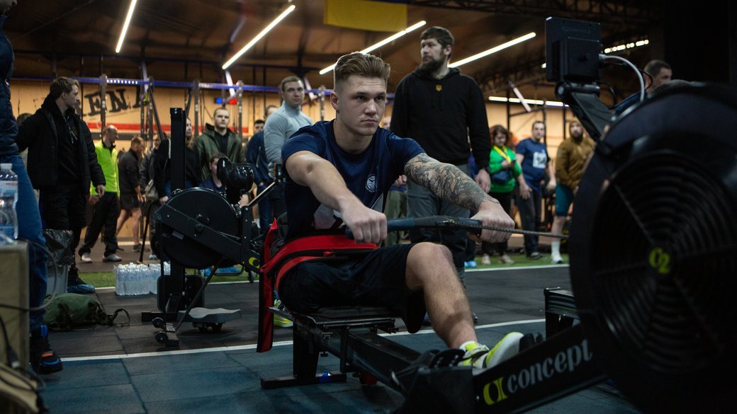 Дмитро Терещенко під час змагань з веслування на відборі до турніру Повітряних сил США. Фото: Олександр Магула/Суспільне