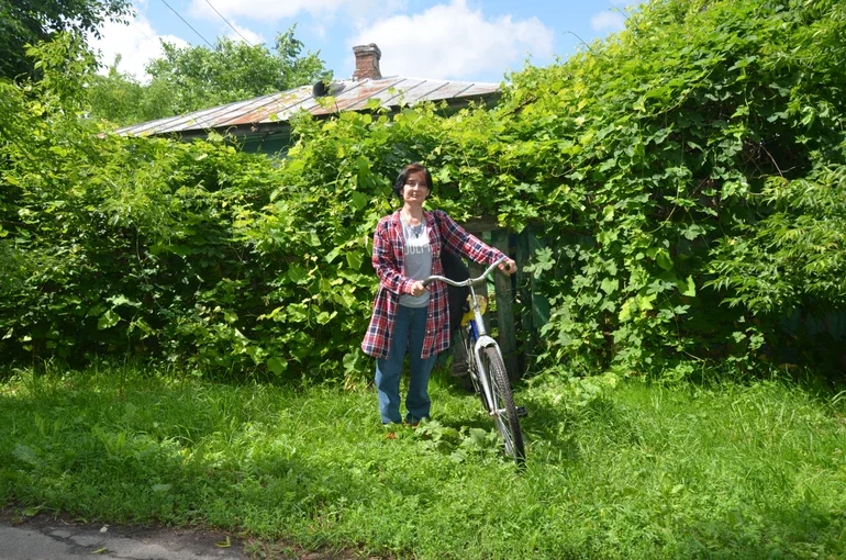 Юлія Мазун переїхала з родиною з Херсона на Чернігівщину, в село Синявка