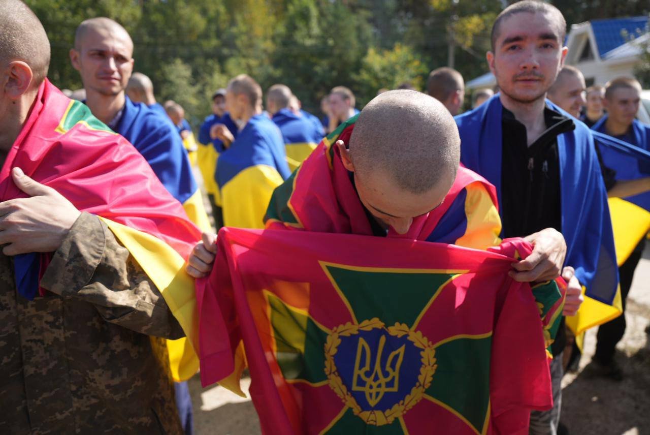 Україна повернула 115 захисників, що перебували у російському полоні