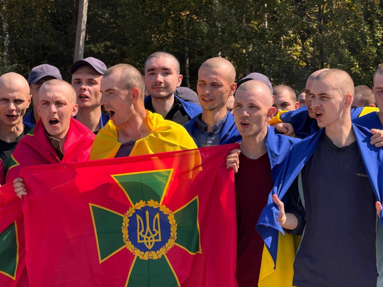 Україна повернула 115 захисників, що перебували у російському полоні