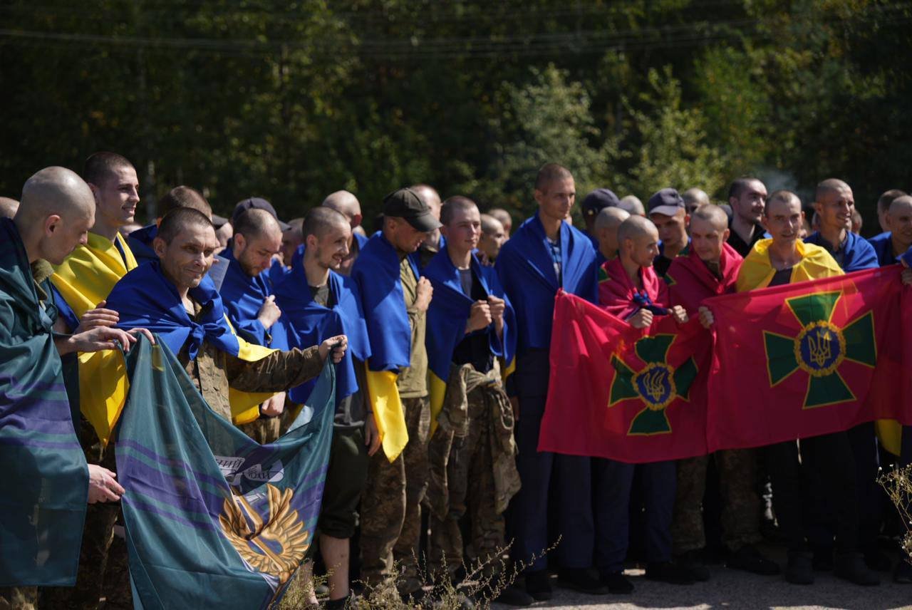 Україна повернула 115 захисників, що перебували у російському полоні