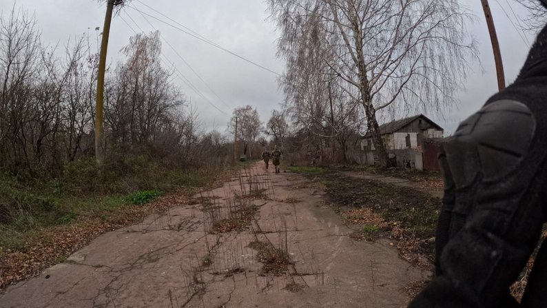 Російські військові нібито в одному із сіл на кордоні Чернігівщини