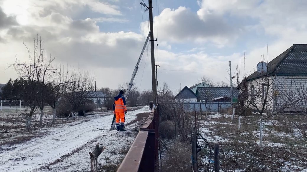 Вулиця у Семенівці і фахівці обленерго