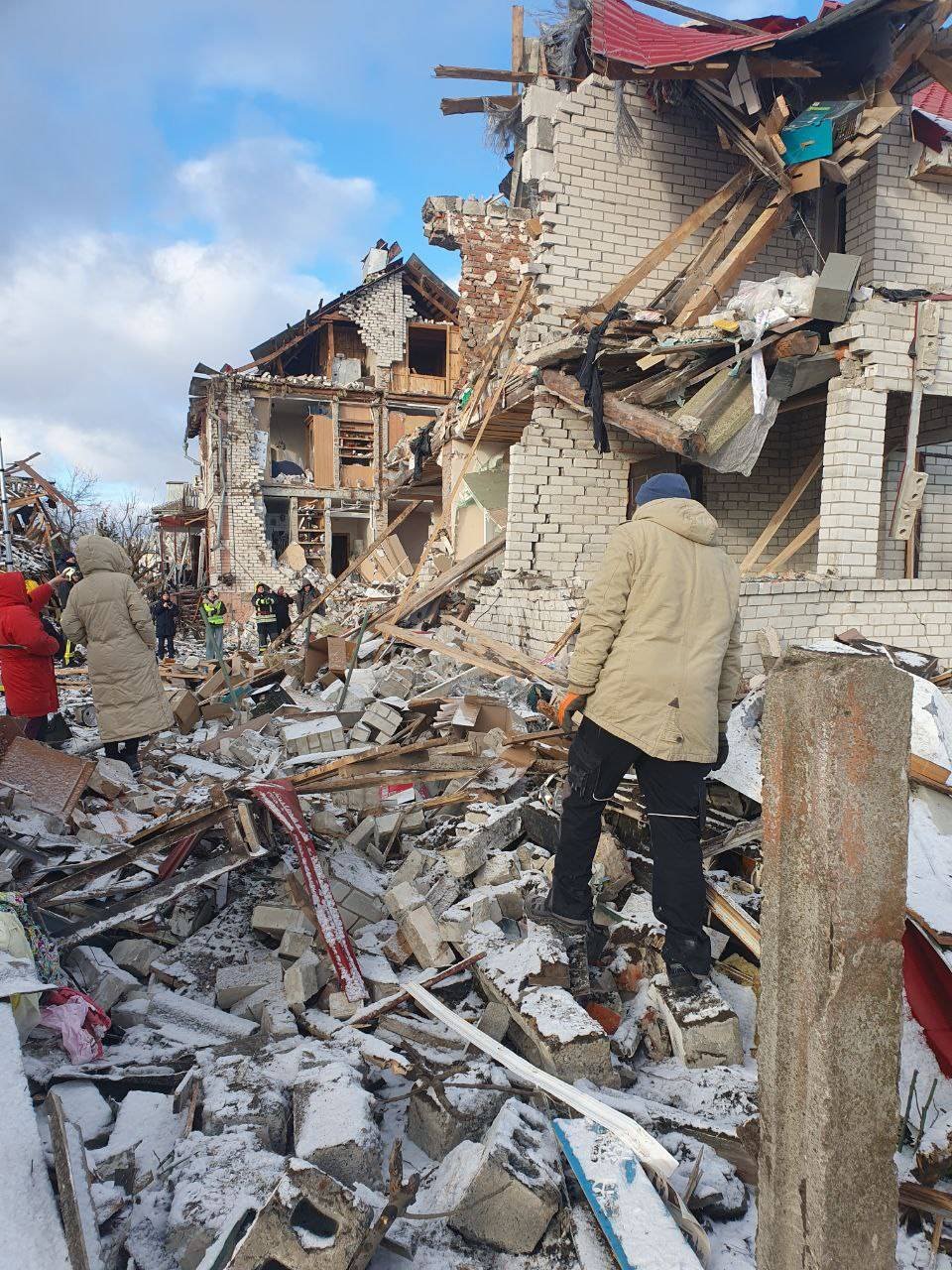 Допомога жителям пошкоджених будинків