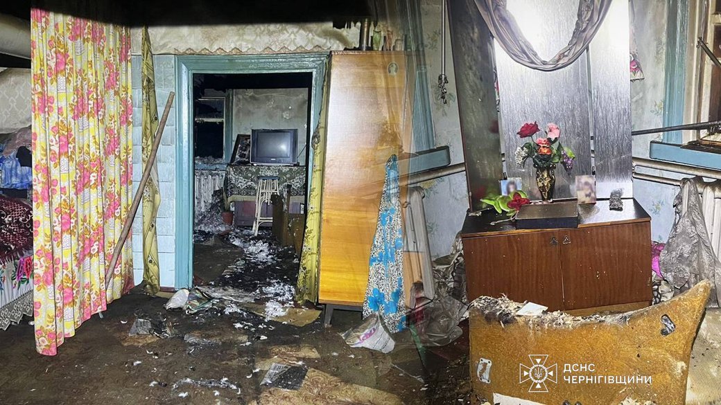 Наслідки пожежі у селі Радичів на Чернігівщині