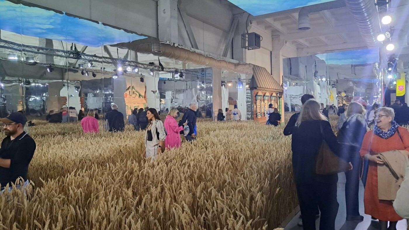 Виставка на київському вокзалі