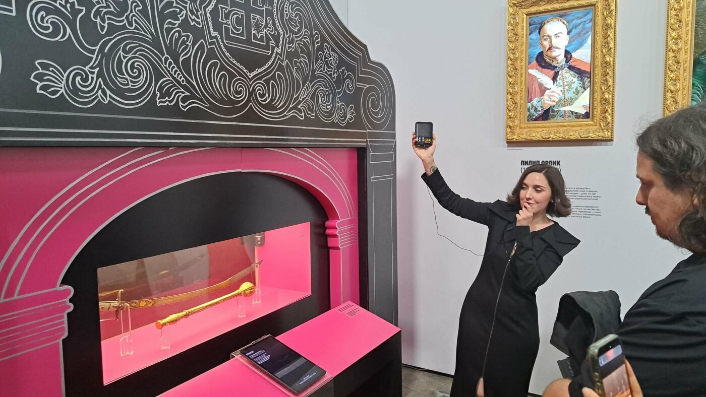 Виставка на київському вокзалі